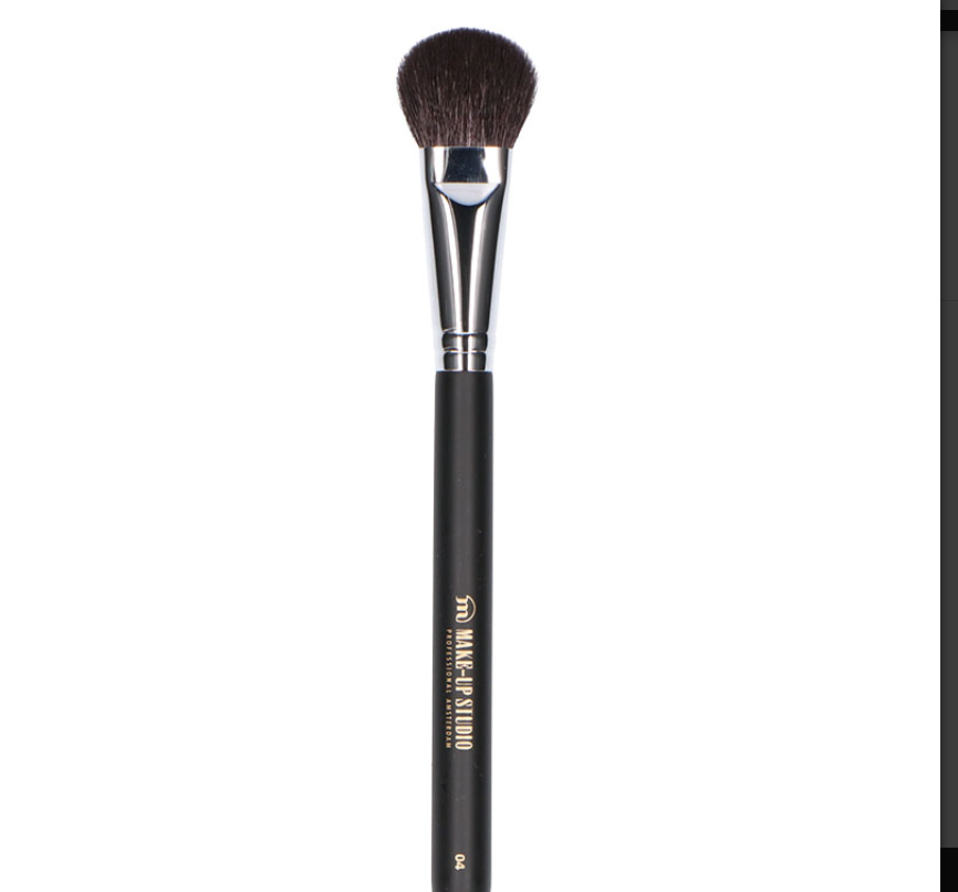 MAKE UP STUDIO No. 4 (PH3604)sondaryam is the leading name in the chain of cosmetics and departmental stores in jaipur . , sondaryam has been a pioneer in delivering top quality genuine productSondaryam 4 (PH3604)